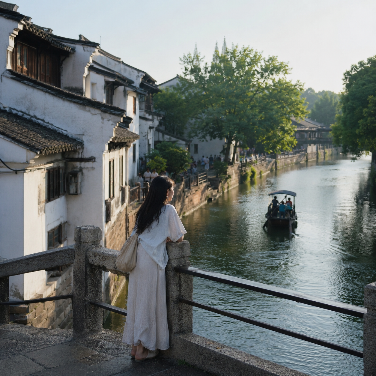 六月在中国，我会把古镇、山路和夜市拆开来走 | In June in China, I Split Old Towns, Mountain Paths, and Night Markets into Different Rhythms